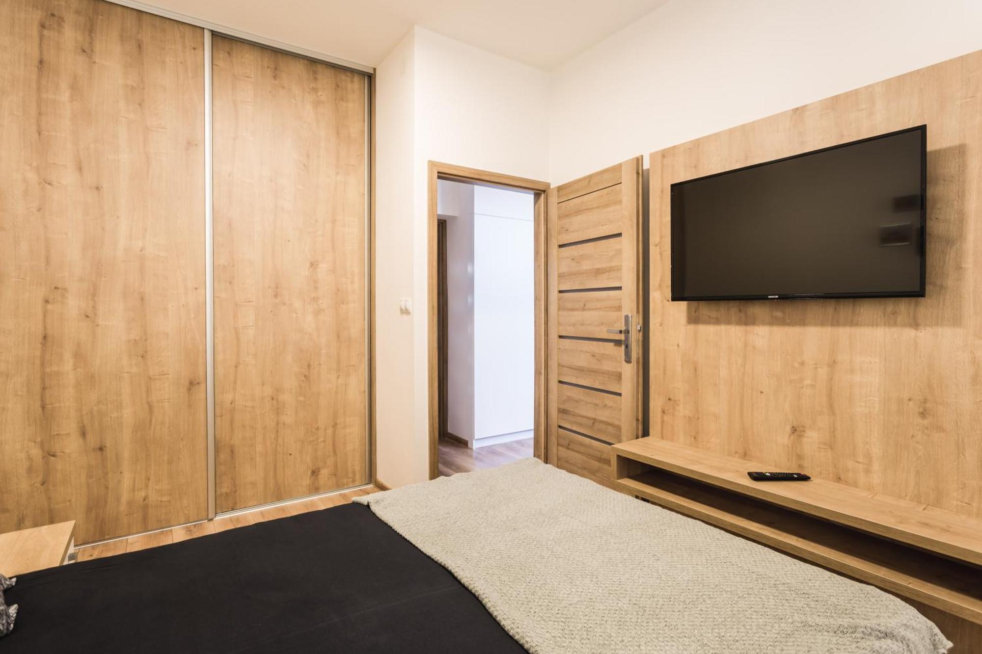 Flexihome Sk - Komenskeho - Private Parking Spot - Ultra Modern And Stylish Kosice Room photo